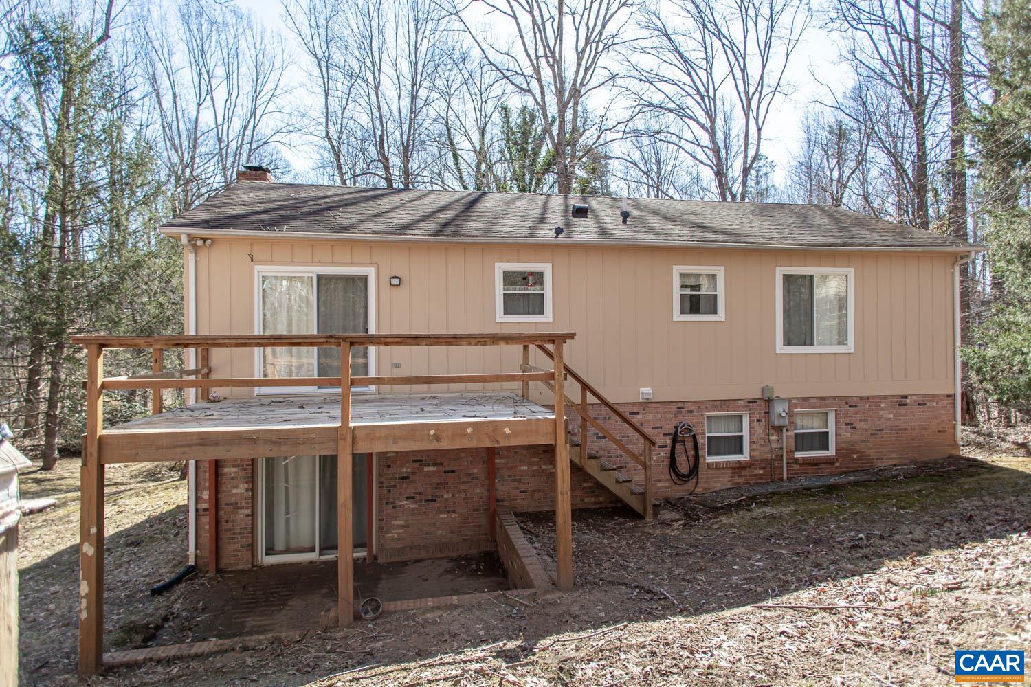 207 Pineridge Ln