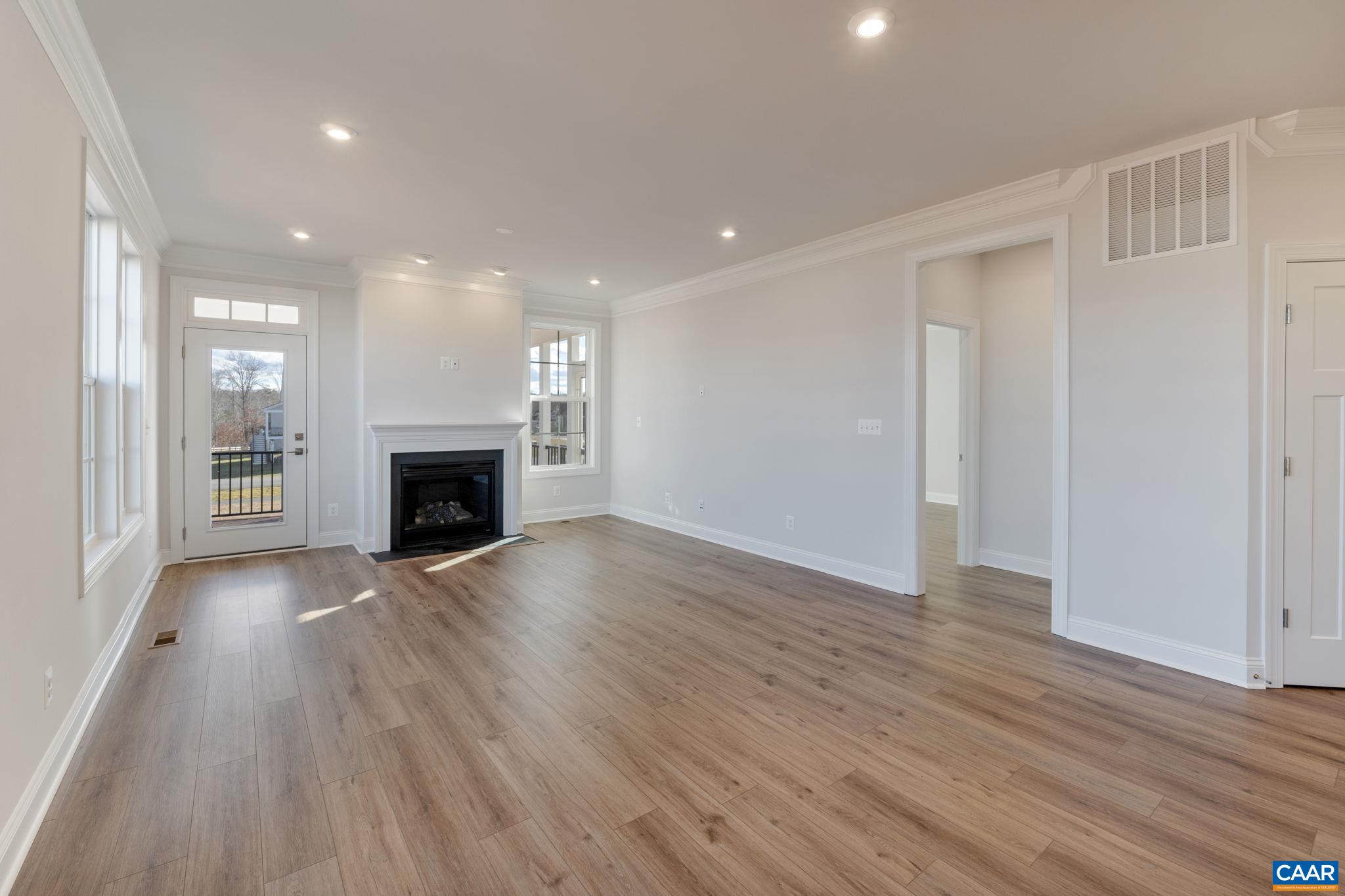13 Bayberry Ln