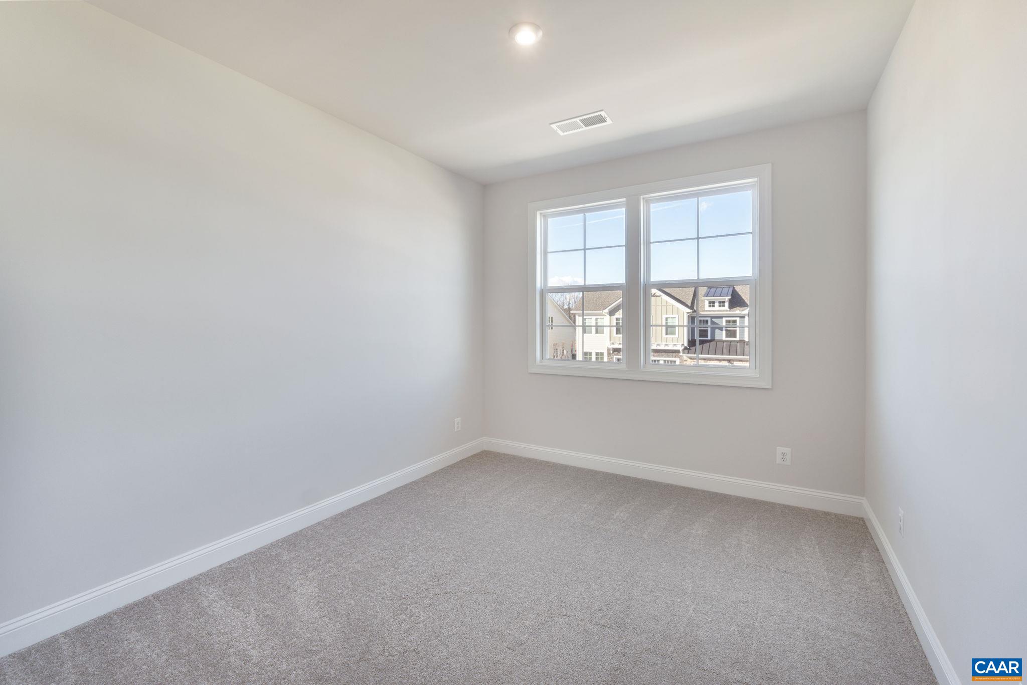 13 Bayberry Ln