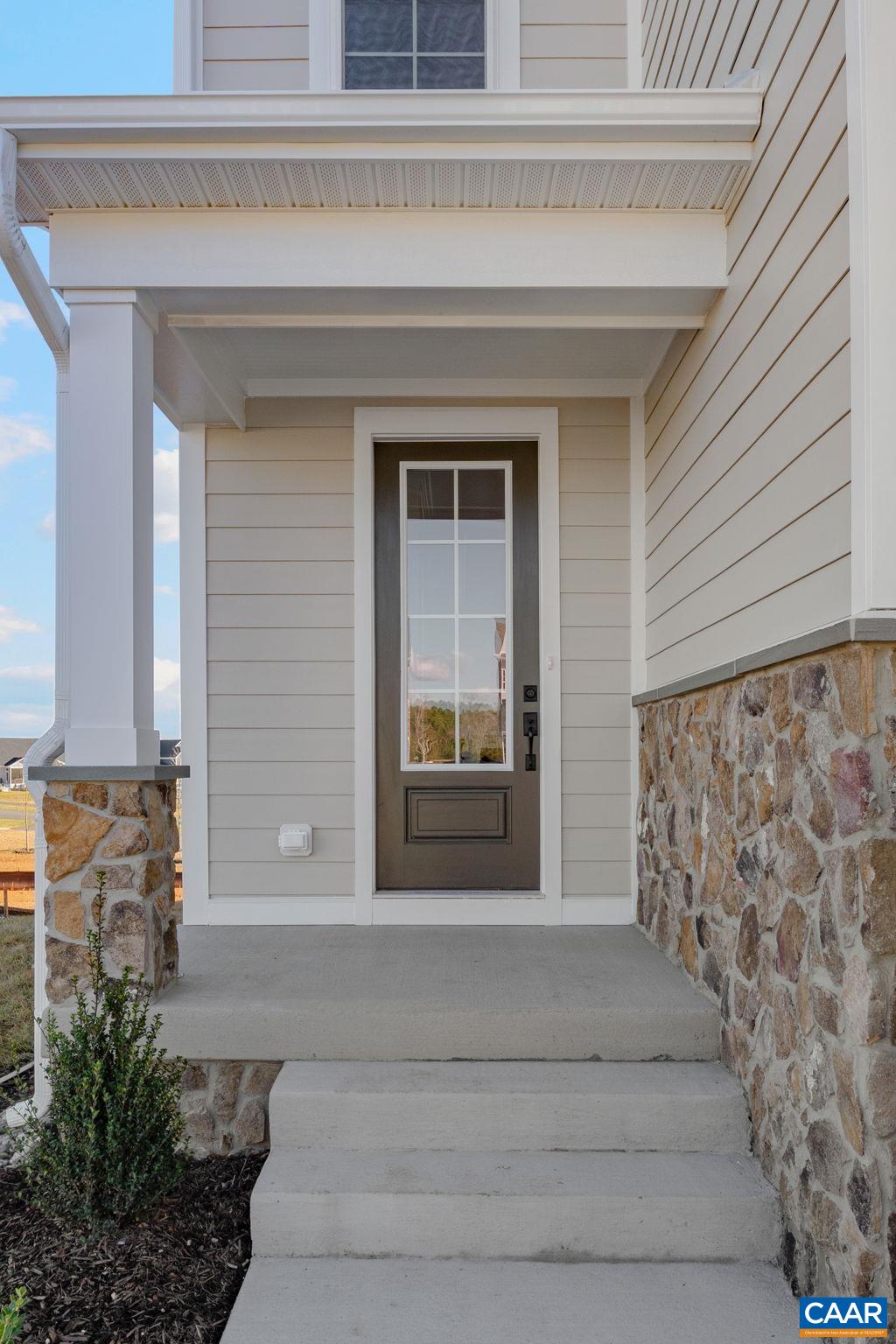 13 Bayberry Ln