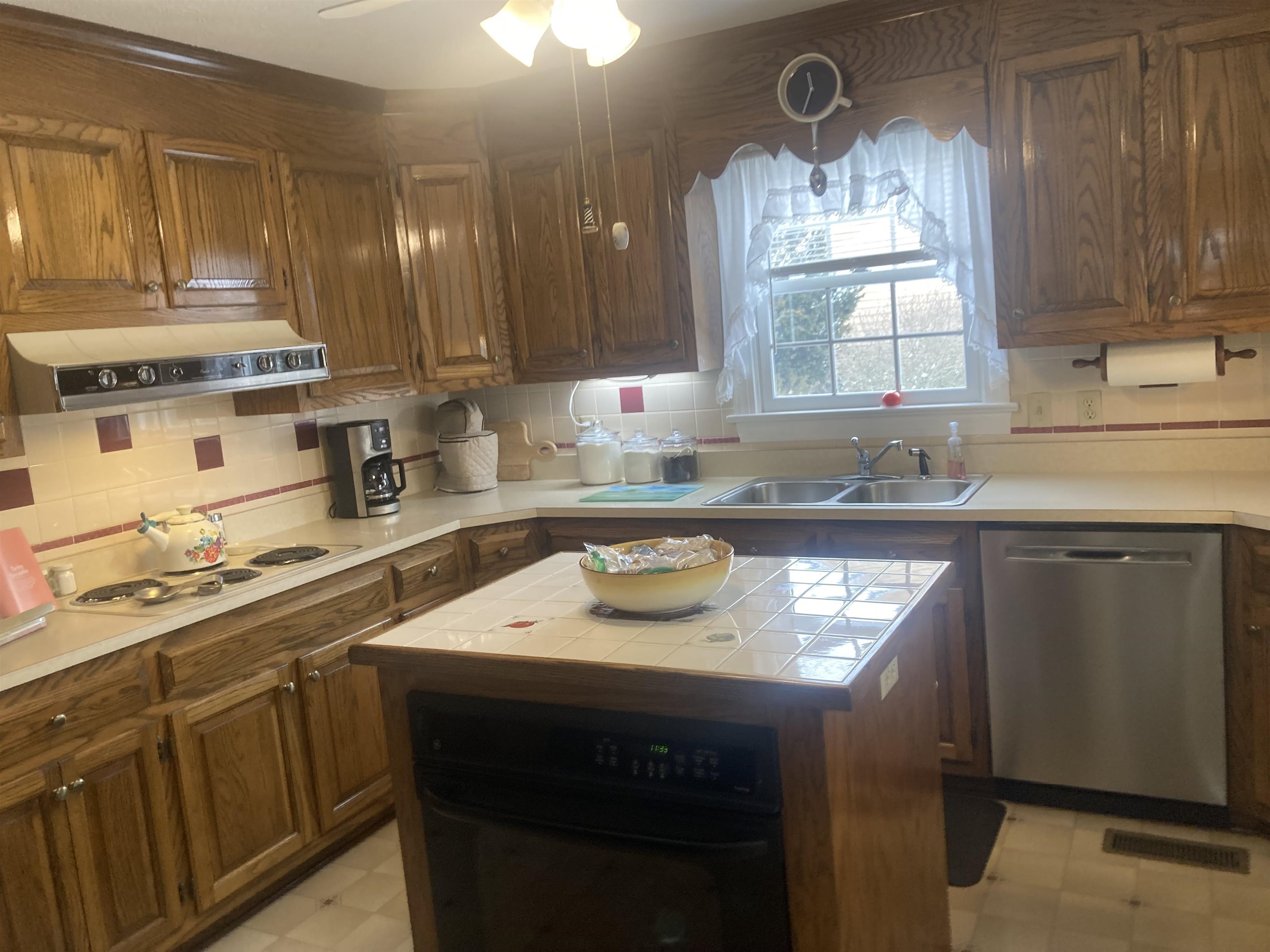 36 Spring Ct