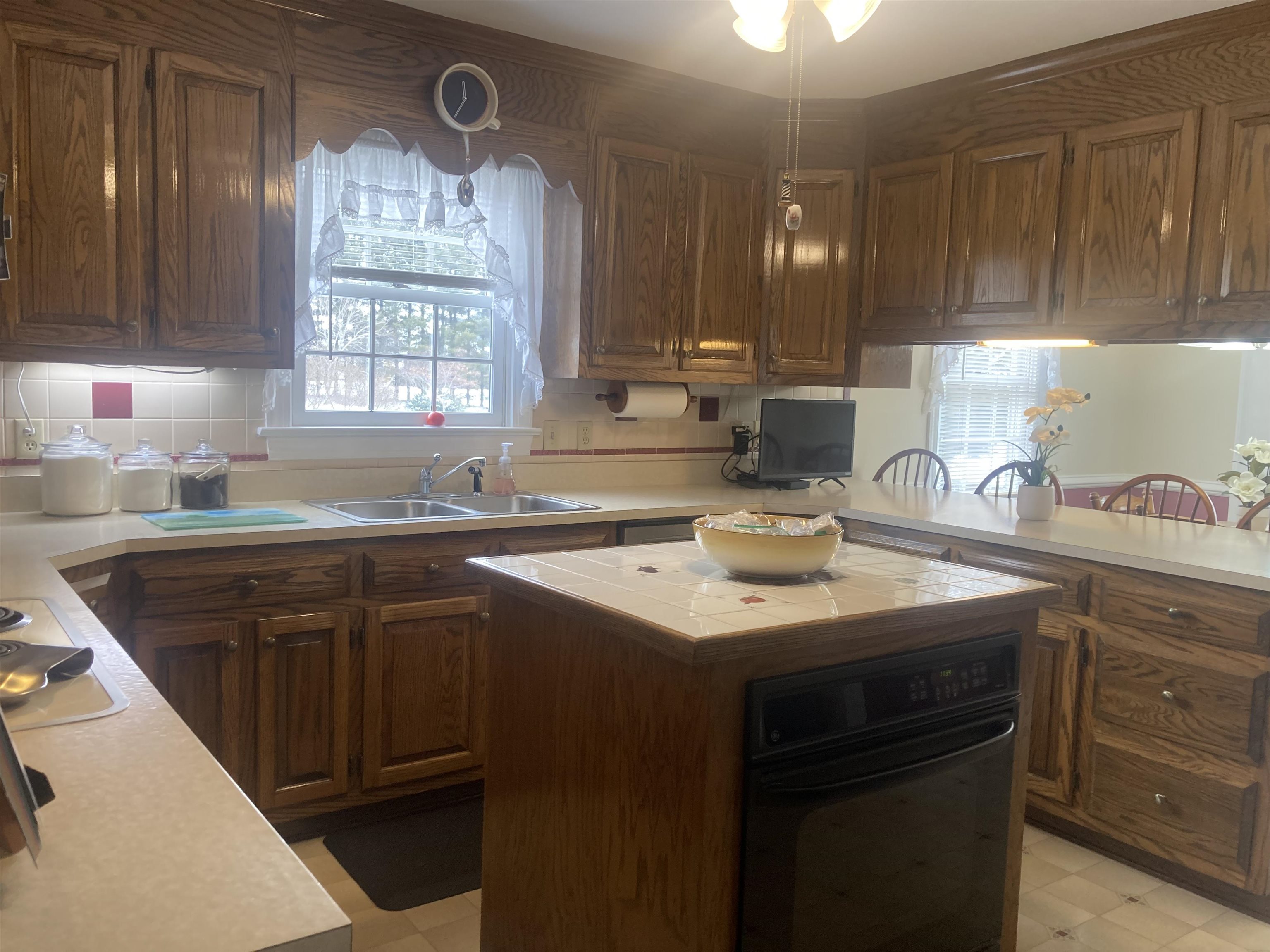 36 Spring Ct