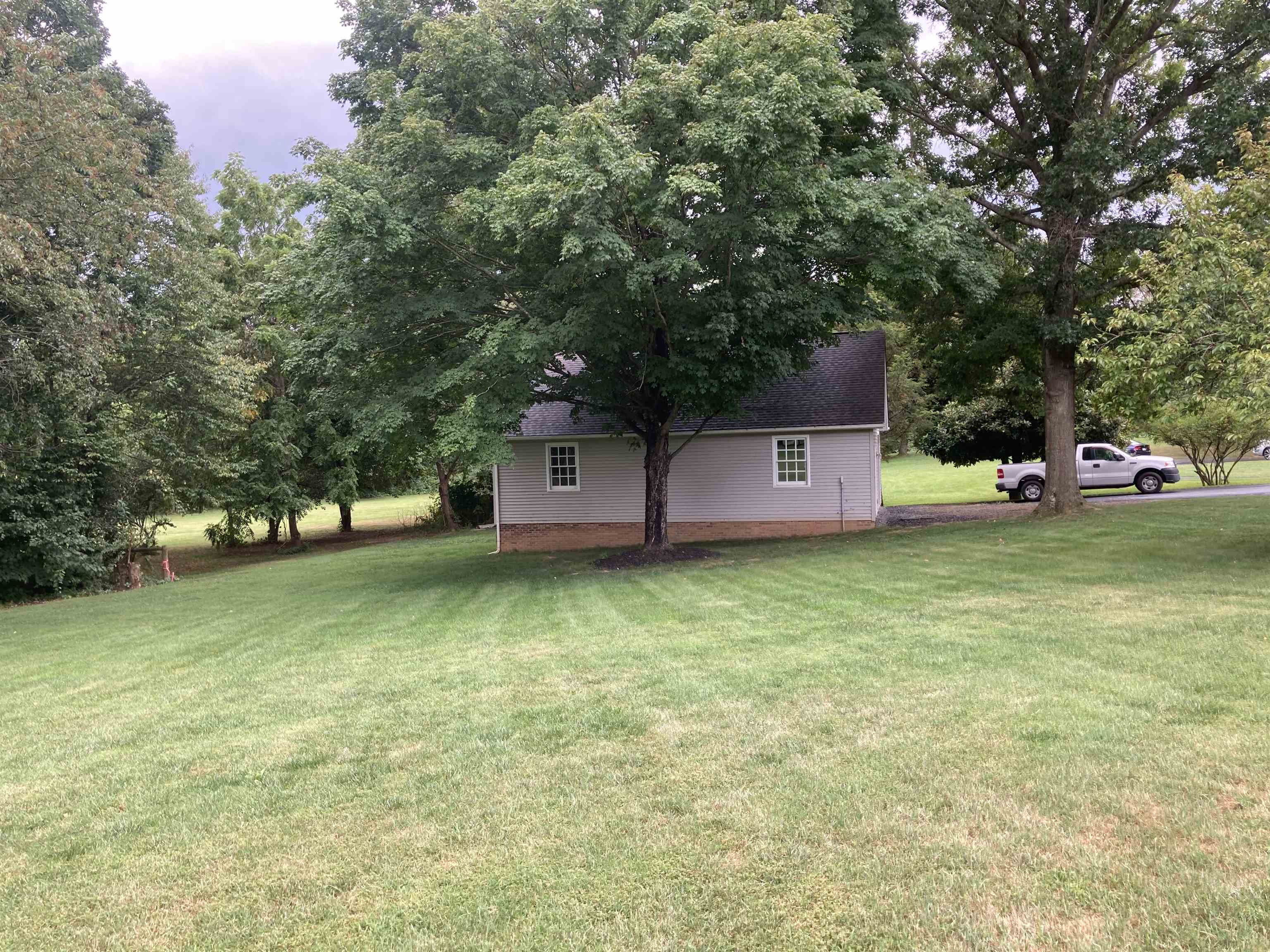 36 Spring Ct