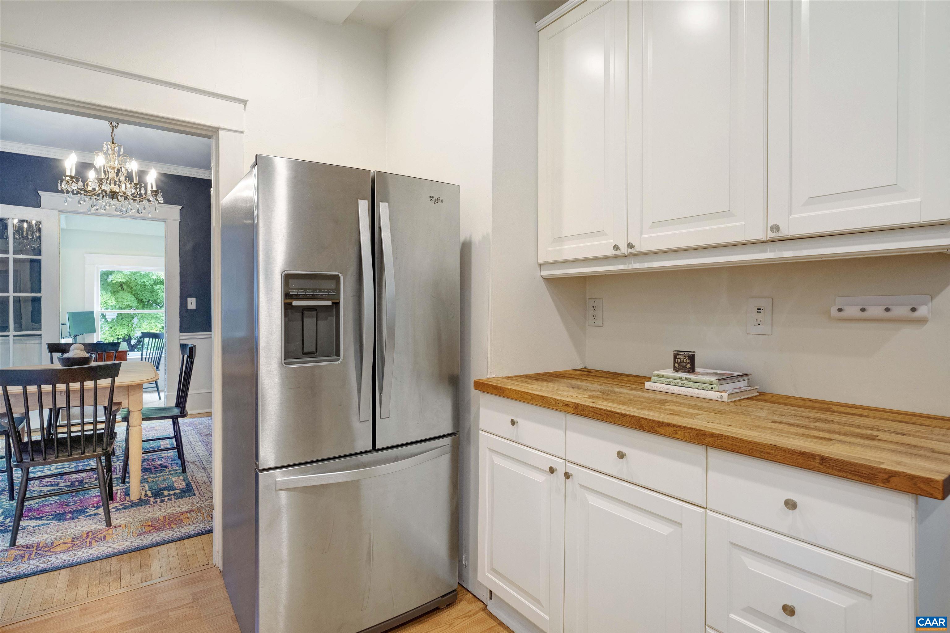 883 Locust Ave