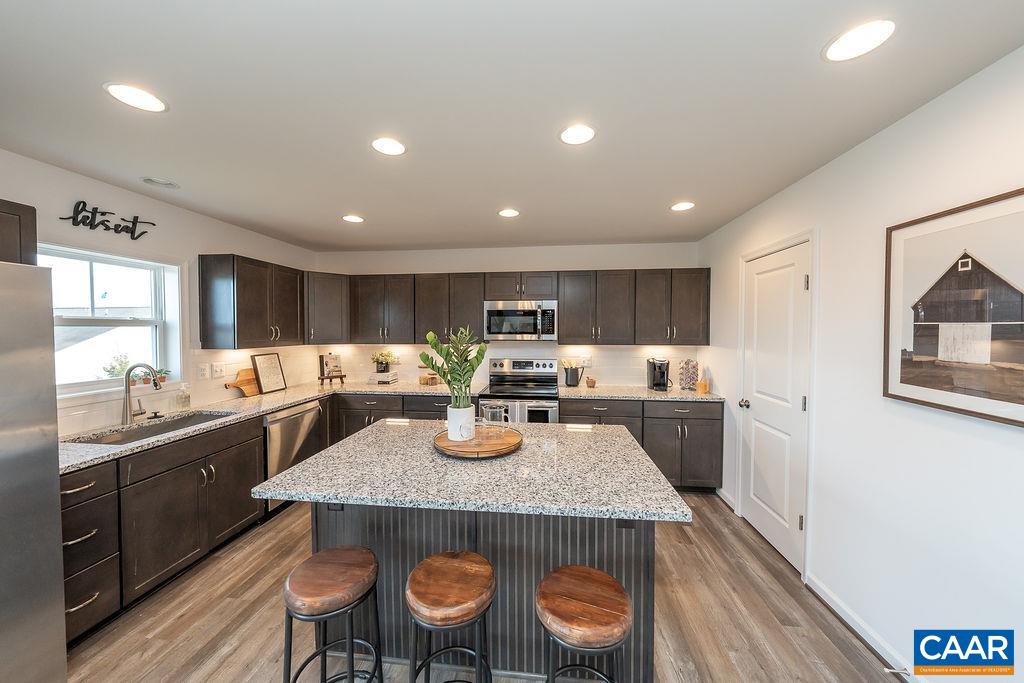 27 Sweetview Ct