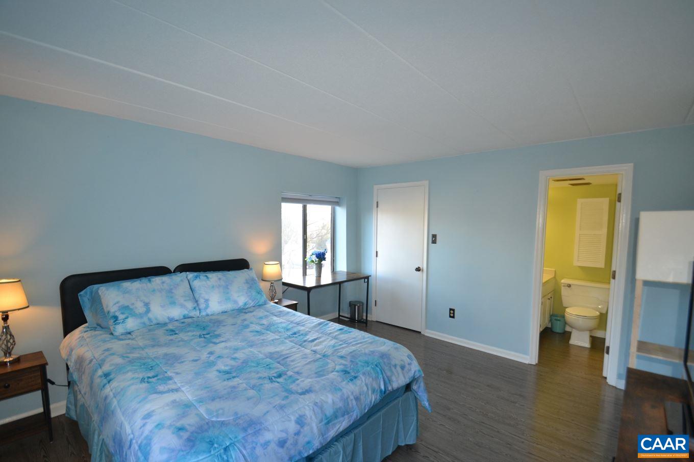 3 Spring Ct