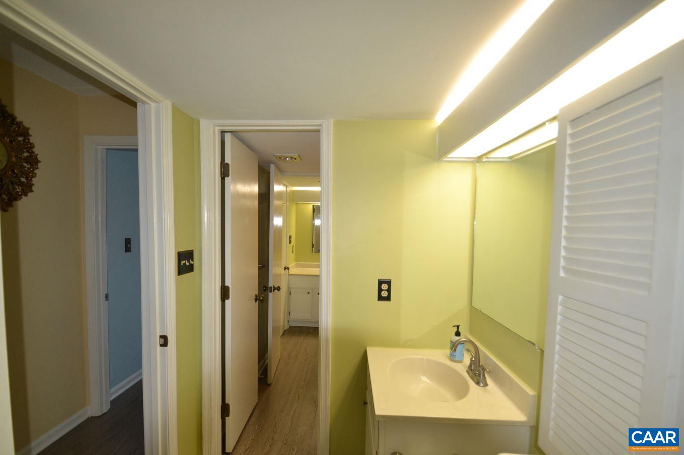3 Spring Ct