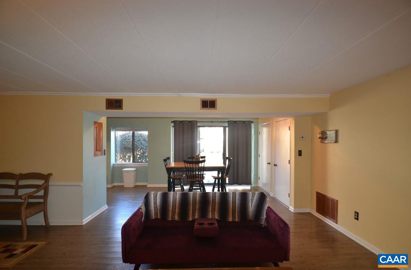 3 Spring Ct