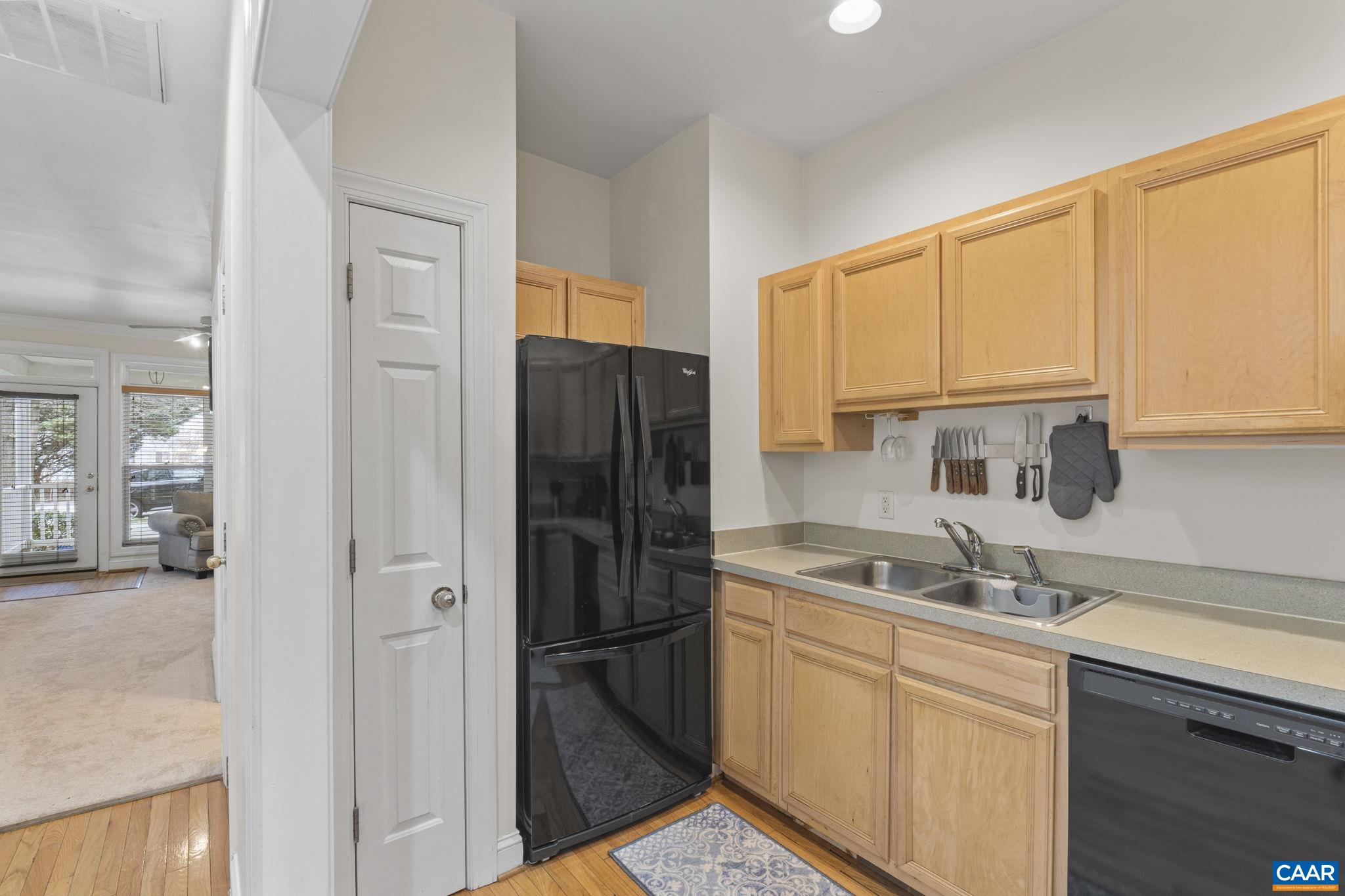 1103 Druid Ave