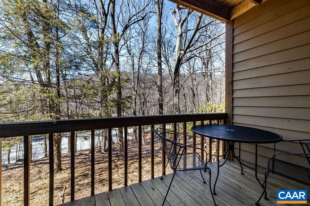 758 Laurelwood Condos