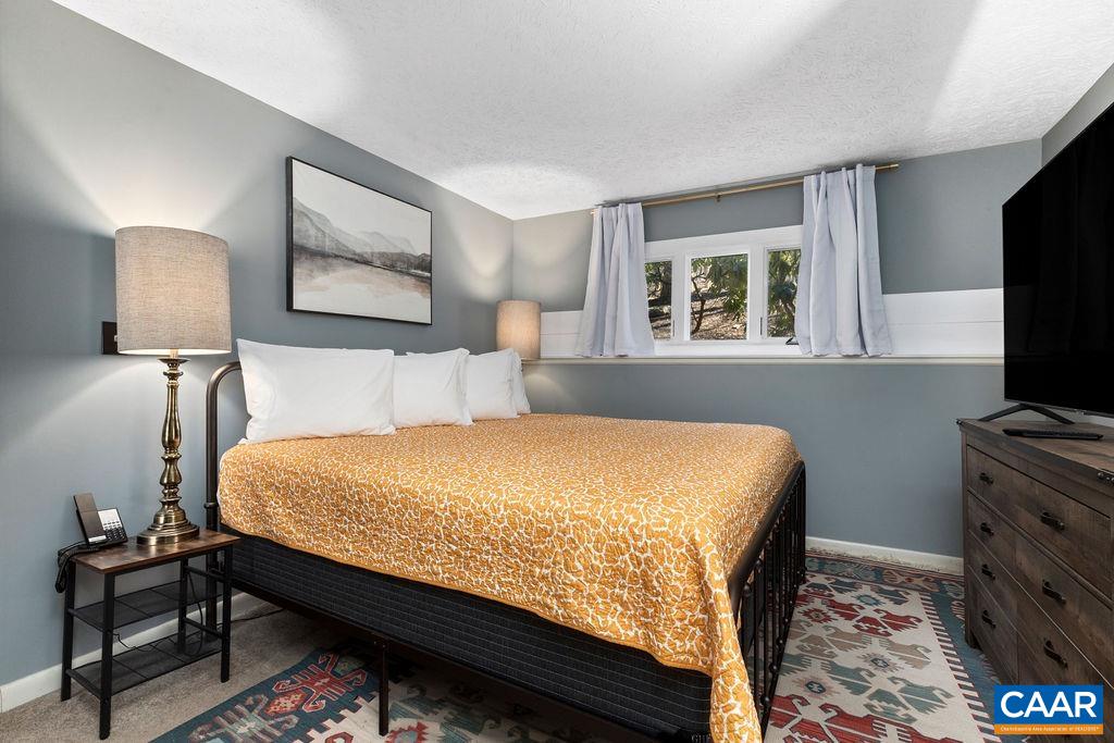 758 Laurelwood Condos
