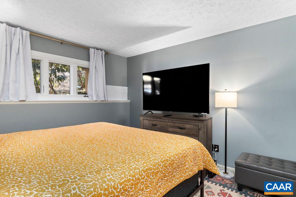758 Laurelwood Condos