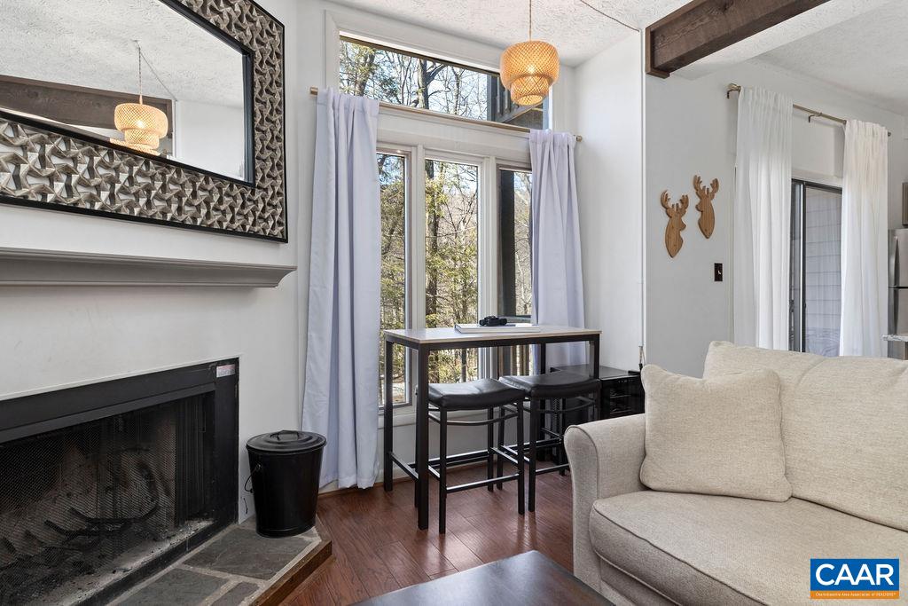 758 Laurelwood Condos