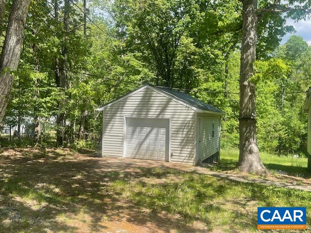 3666 Green Creek Rd