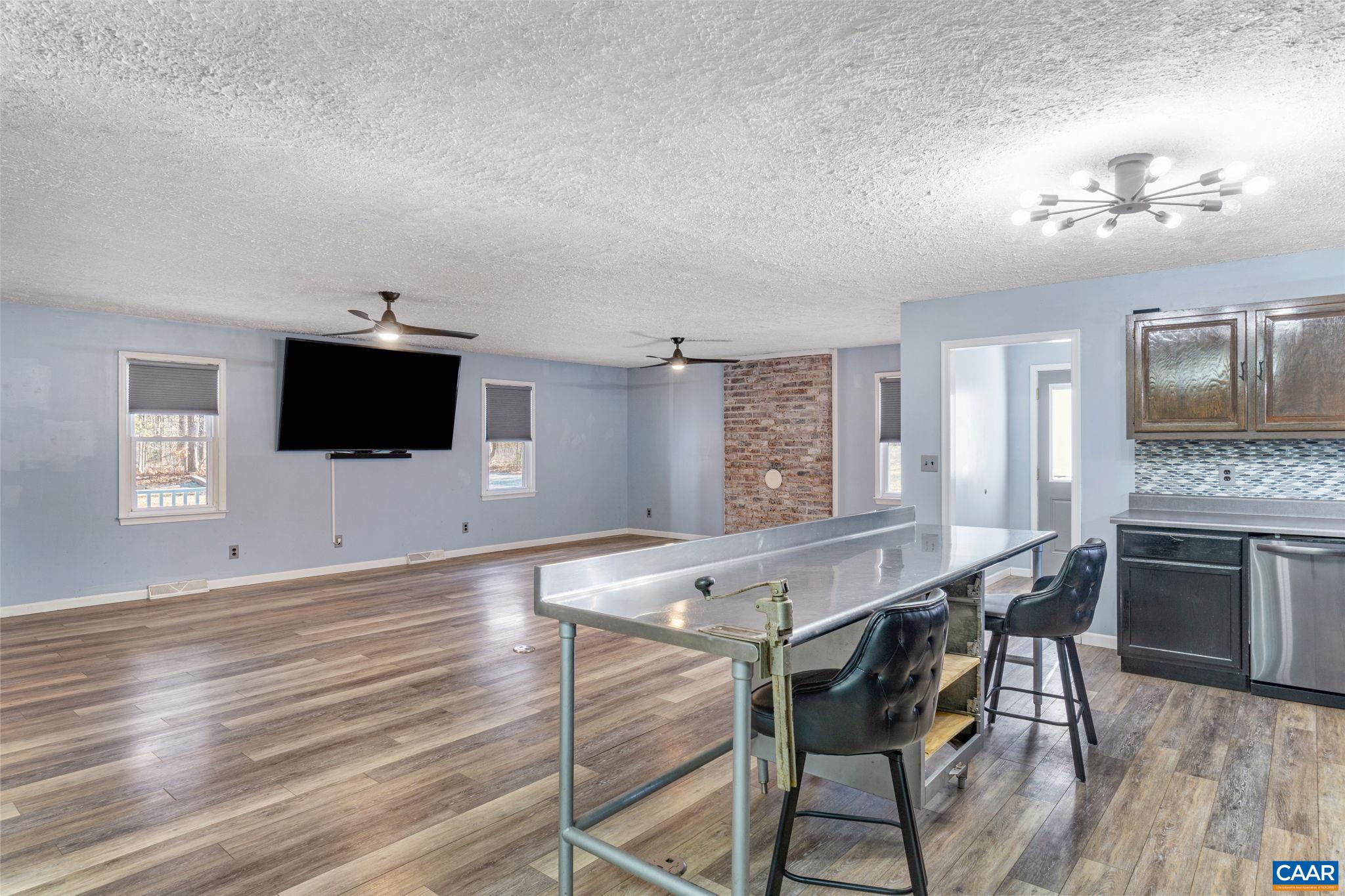 2153 Dogwood Dr