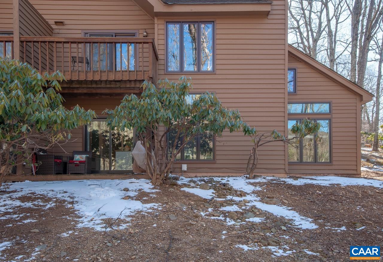 714 Laurelwood Condos