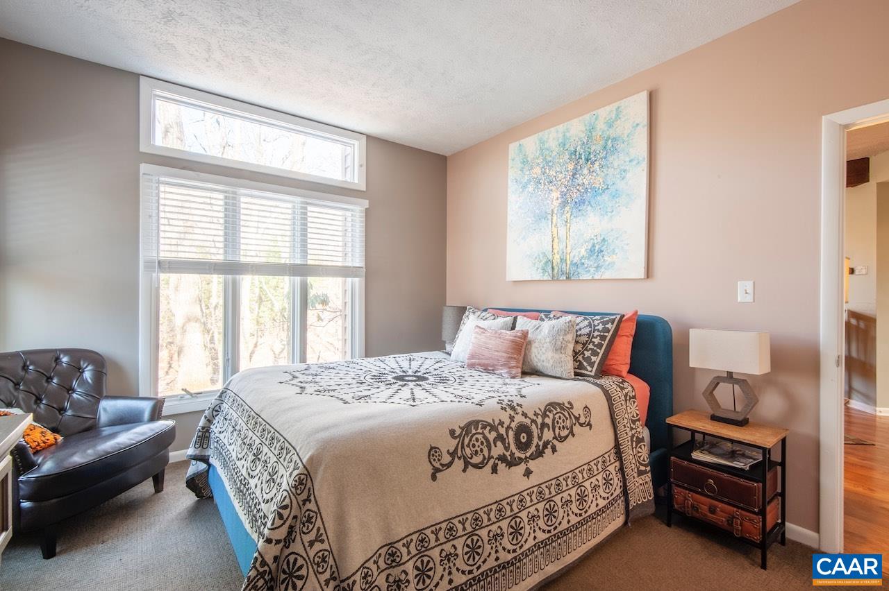714 Laurelwood Condos