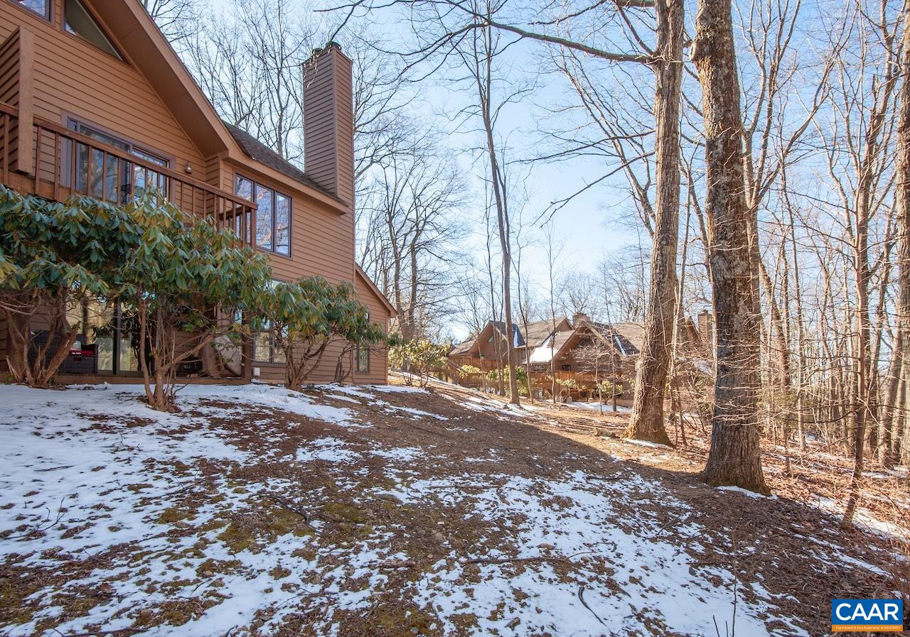 714 Laurelwood Condos