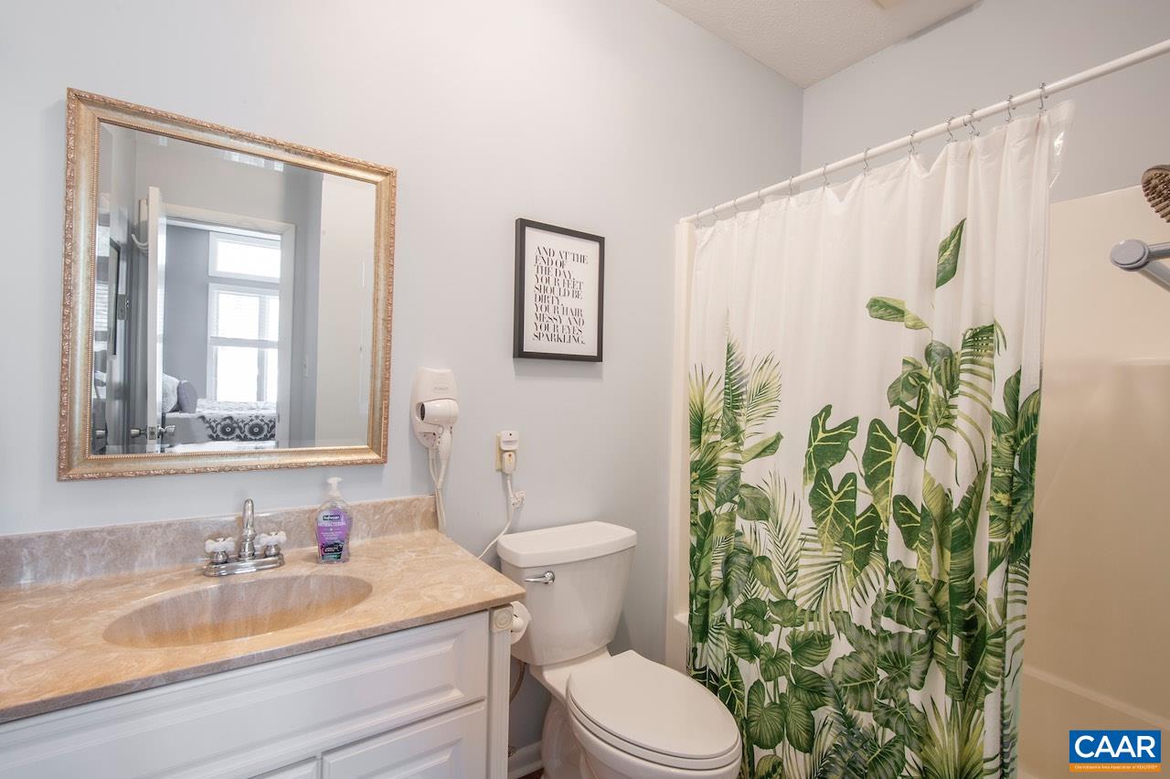 714 Laurelwood Condos
