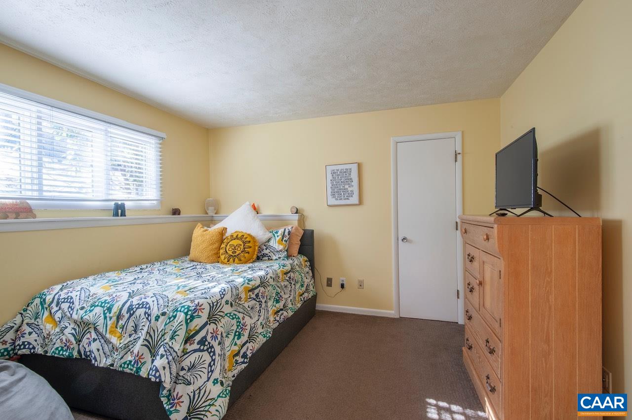 714 Laurelwood Condos