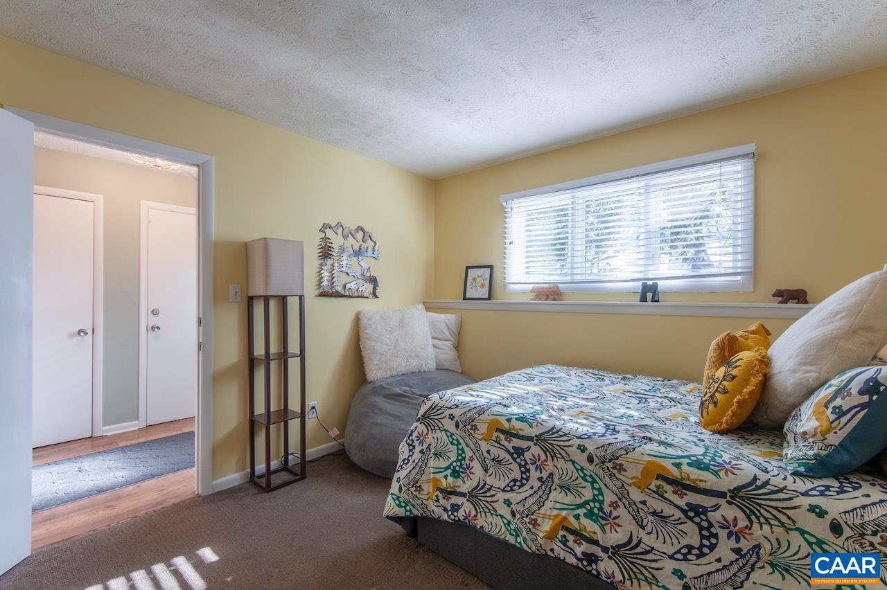 714 Laurelwood Condos