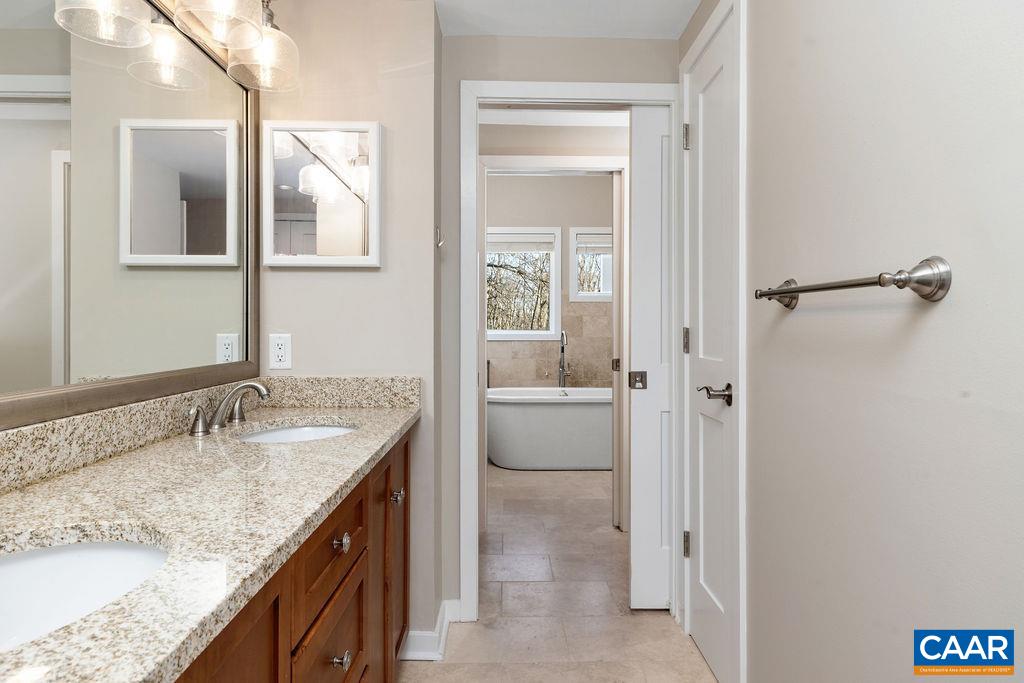 1637 Overlook Condos