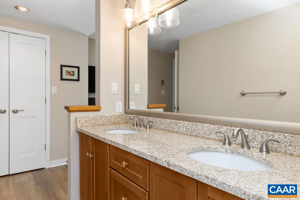 1637 Overlook Condos