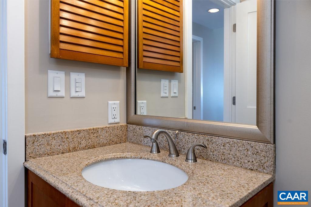 1637 Overlook Condos