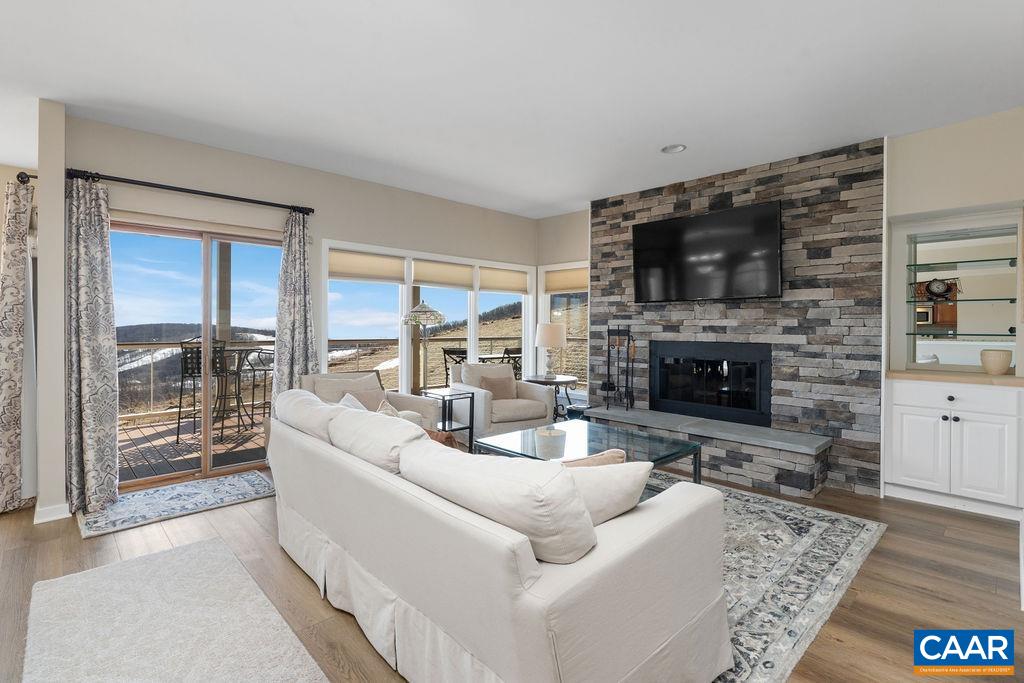 1637 Overlook Condos
