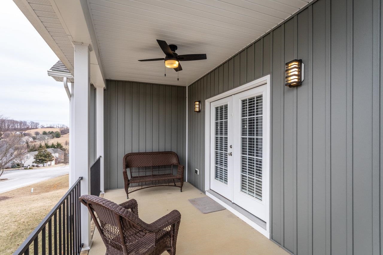 215 Heather Ln