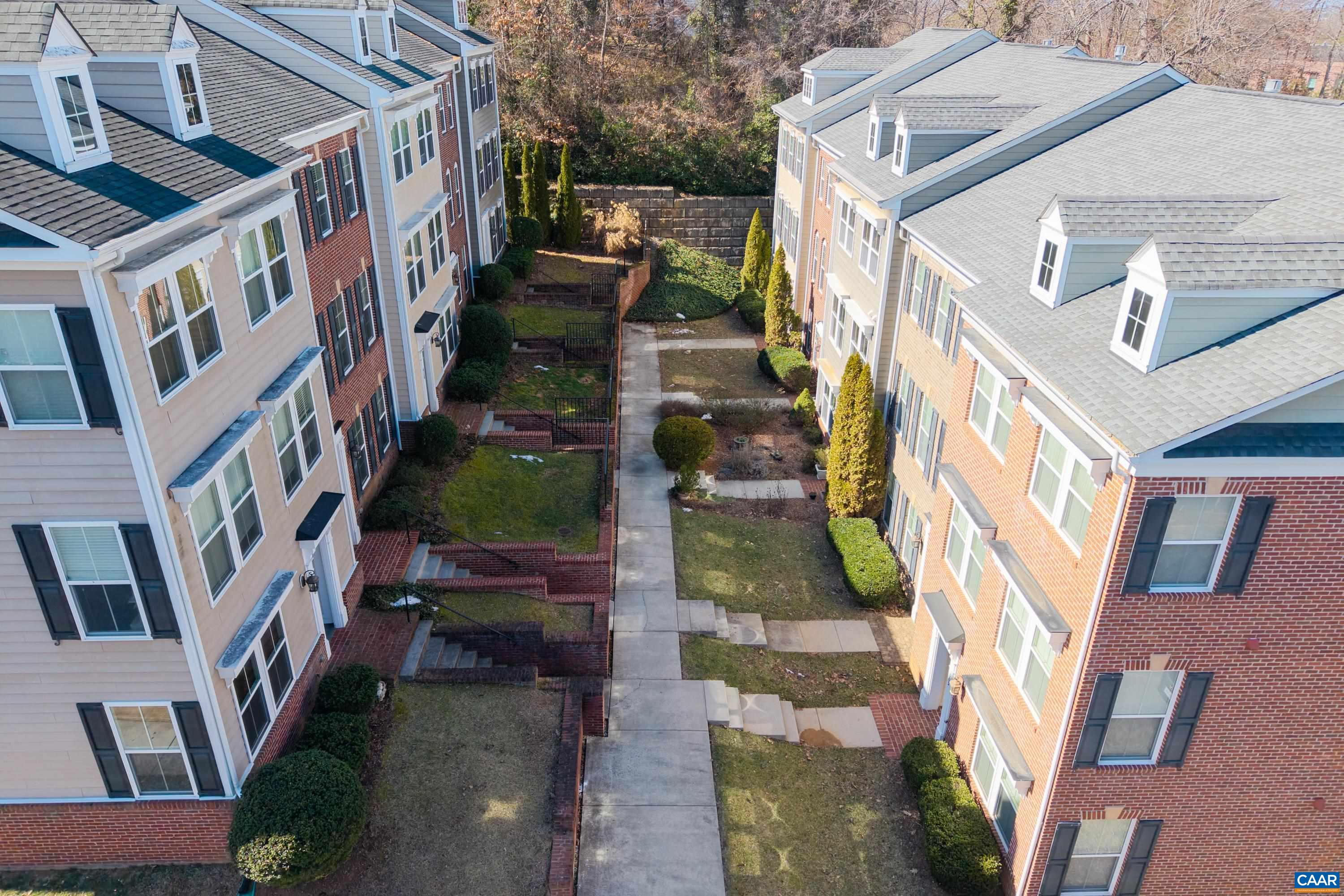 408 Samara Ct