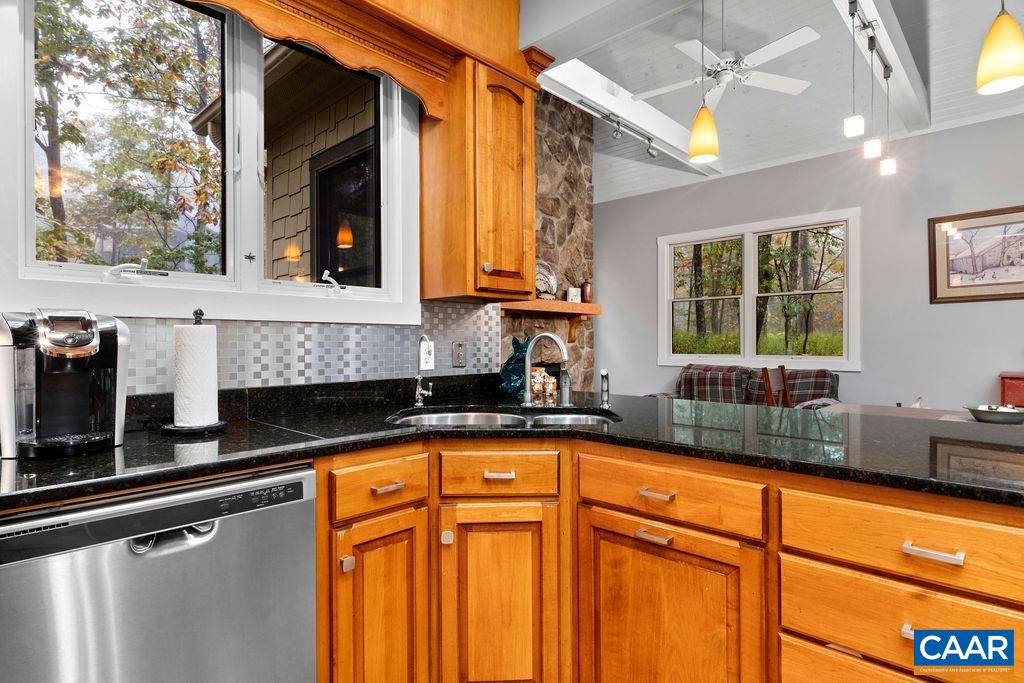 102 Devils Knob Loop