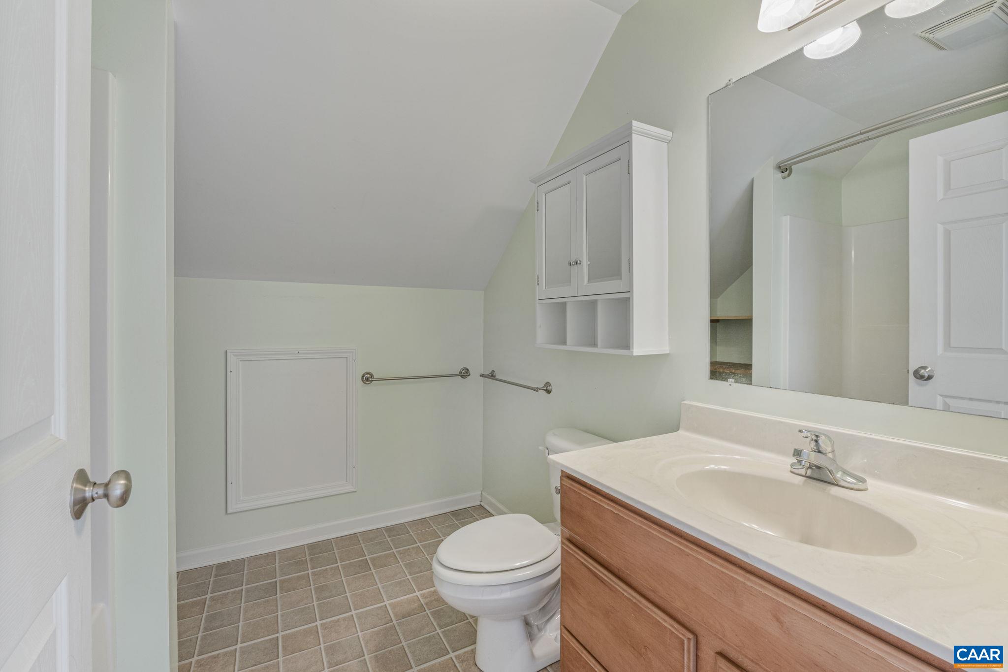 1466 Hidden Valleys Rd