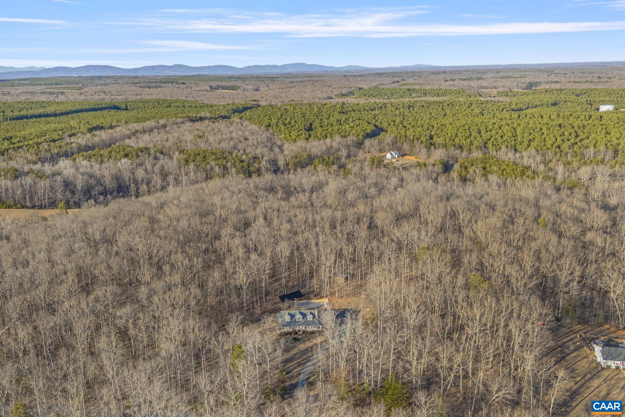 1466 Hidden Valleys Rd
