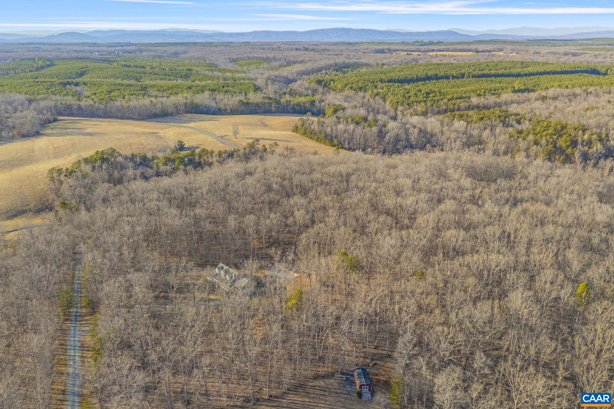 1466 Hidden Valleys Rd