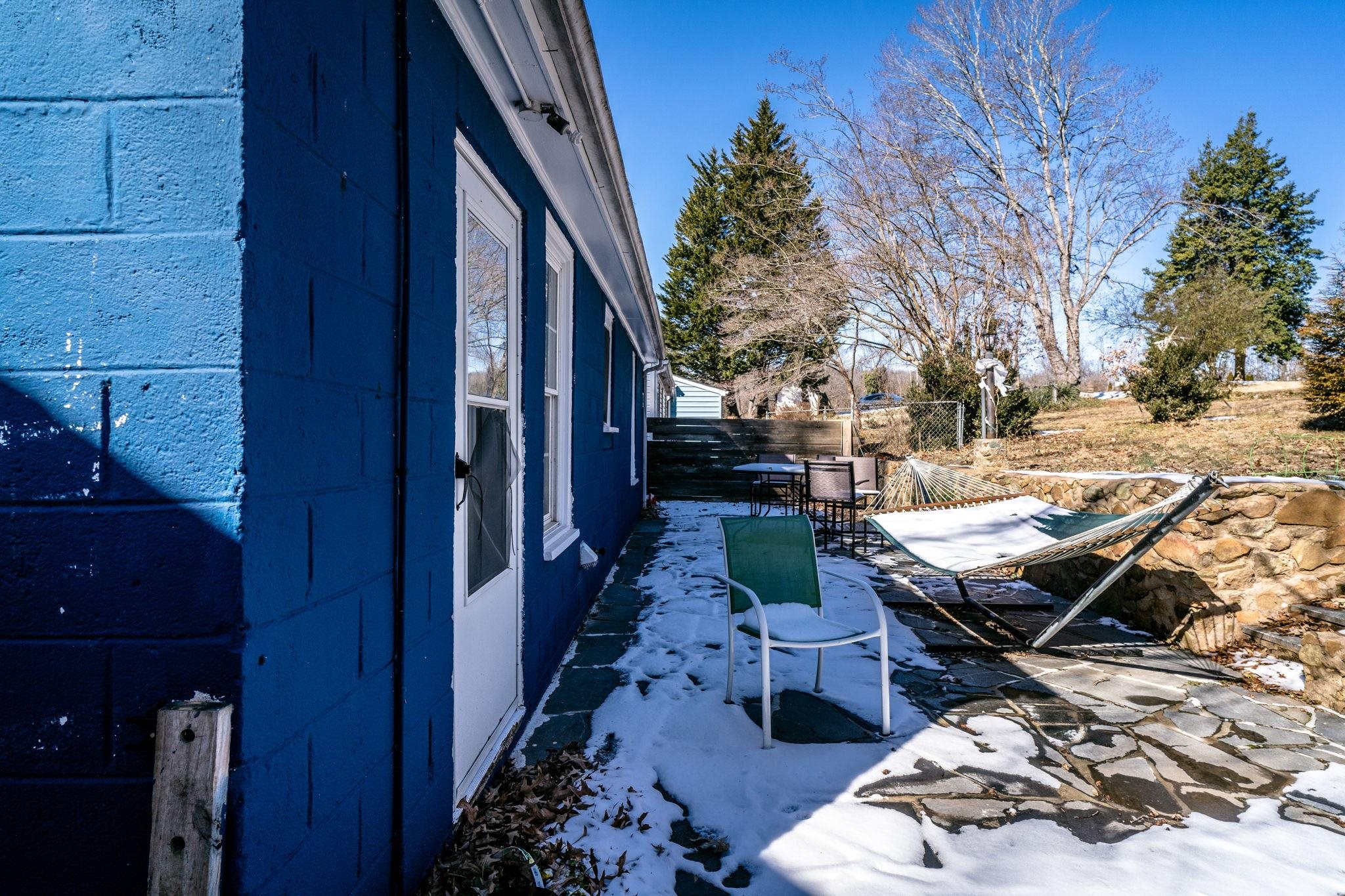 212 Shamrock Rd