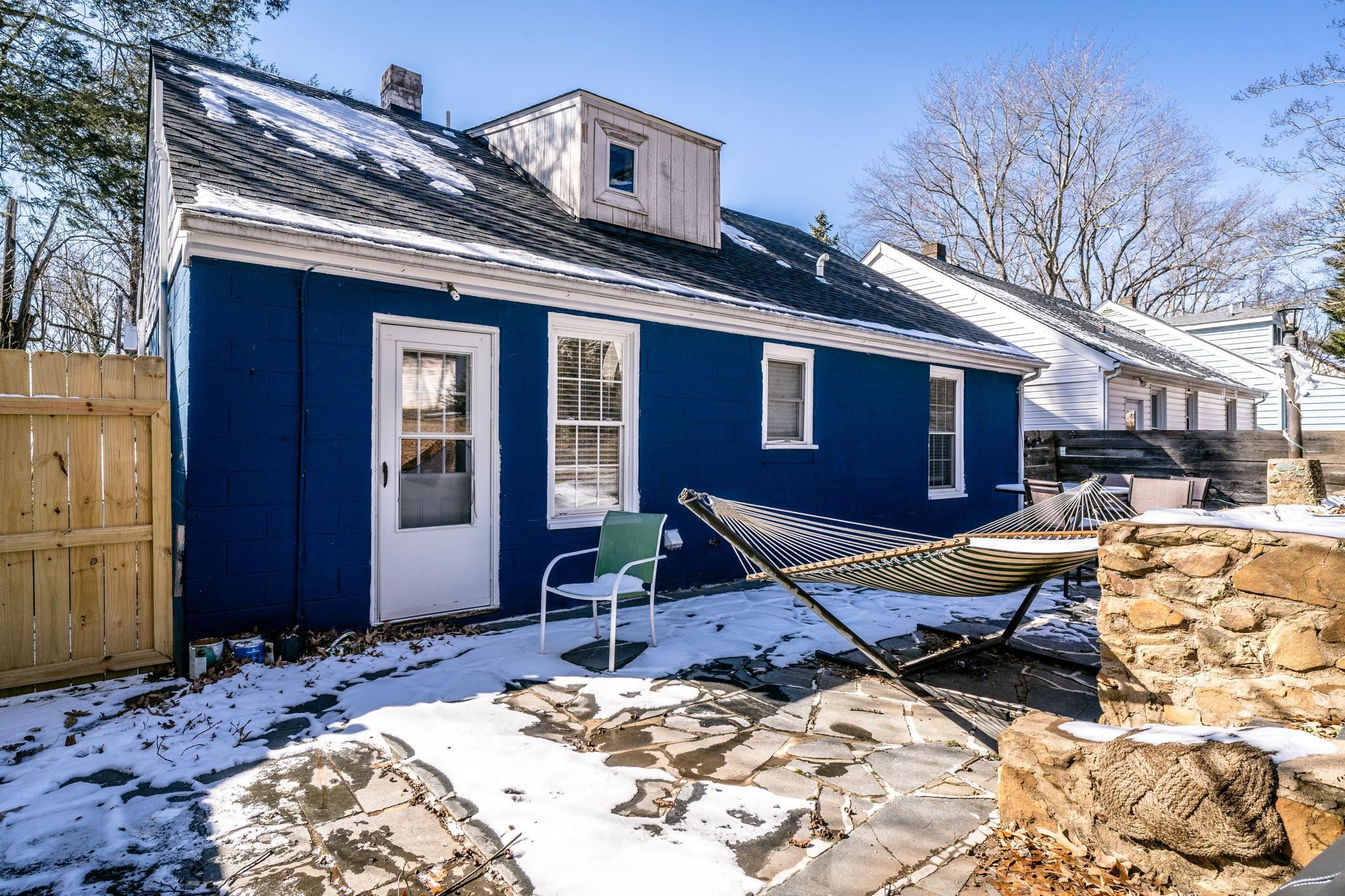 212 Shamrock Rd