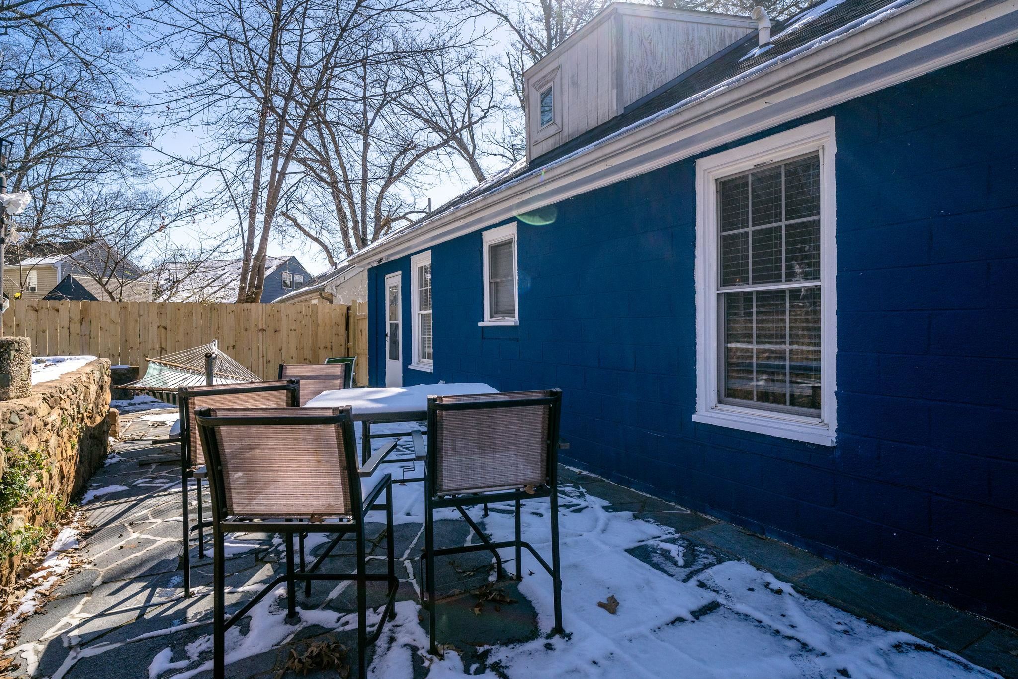 212 Shamrock Rd