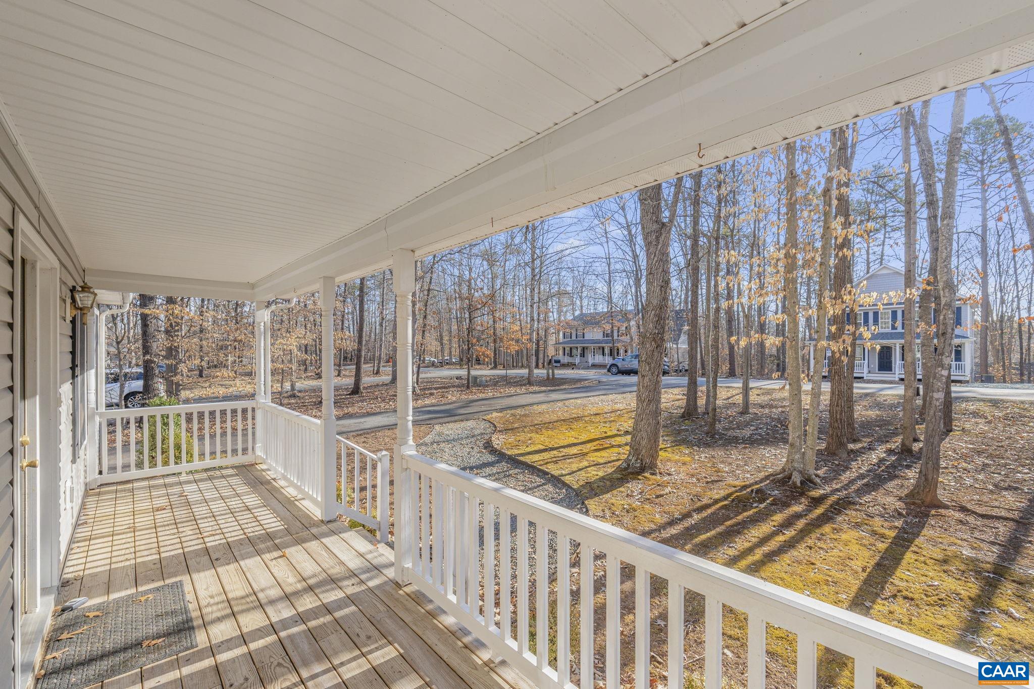 39 Riverside Dr