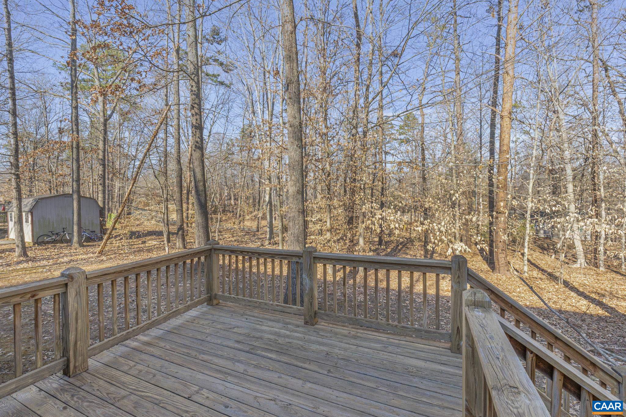 39 Riverside Dr