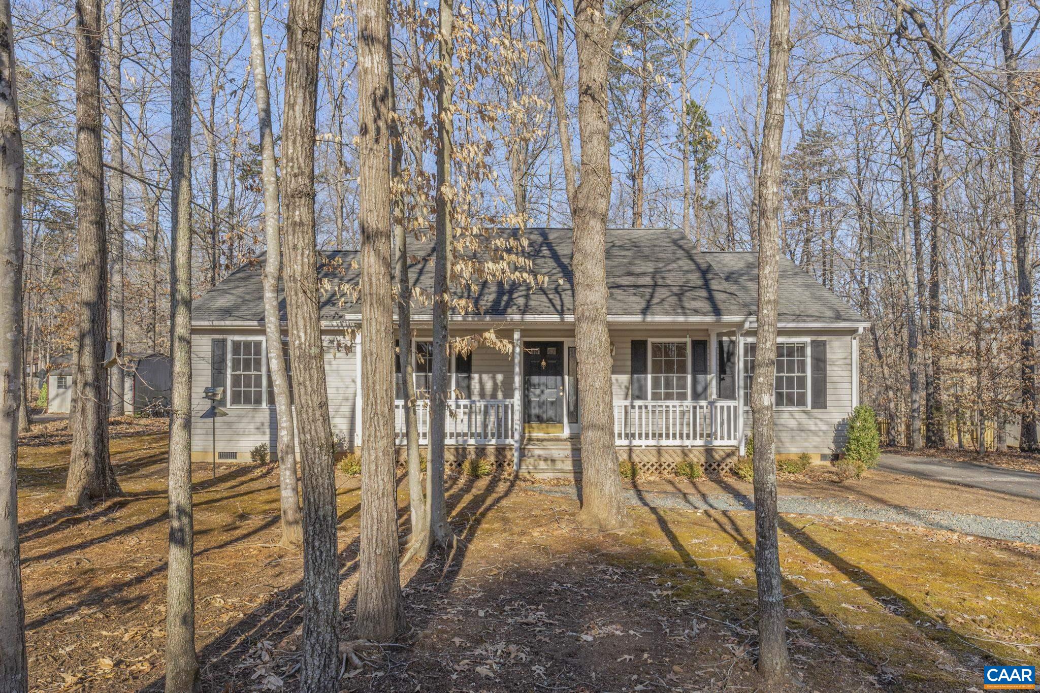 39 Riverside Dr