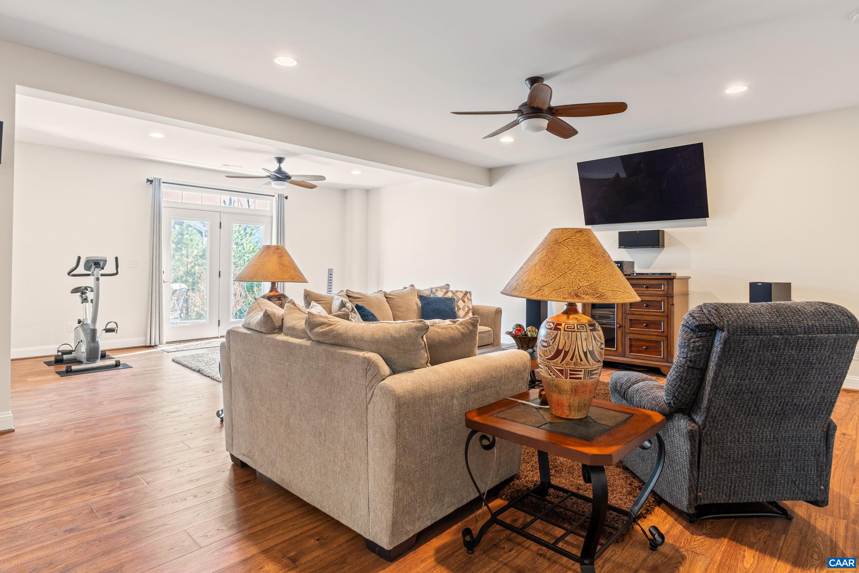112 Crepe Myrtle Dr