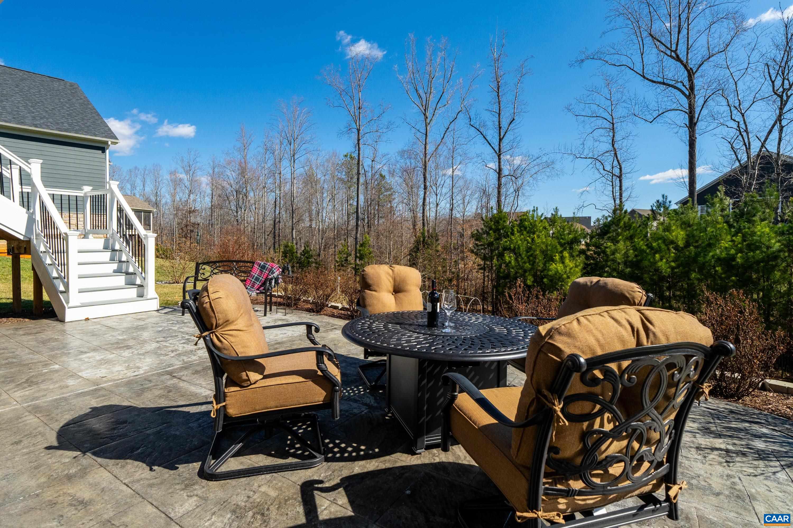 112 Crepe Myrtle Dr