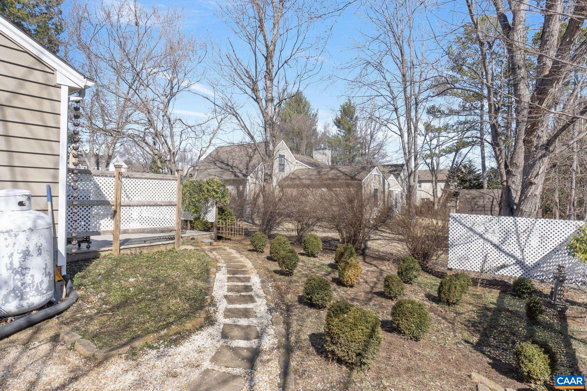 1080 Snowden Dr