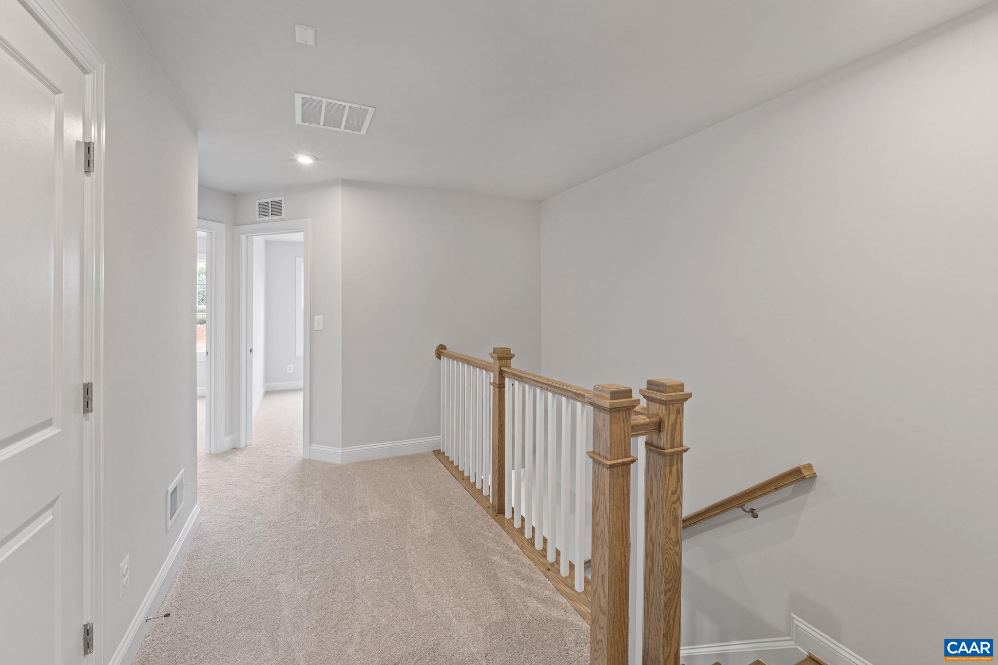 34 Lindley Ln