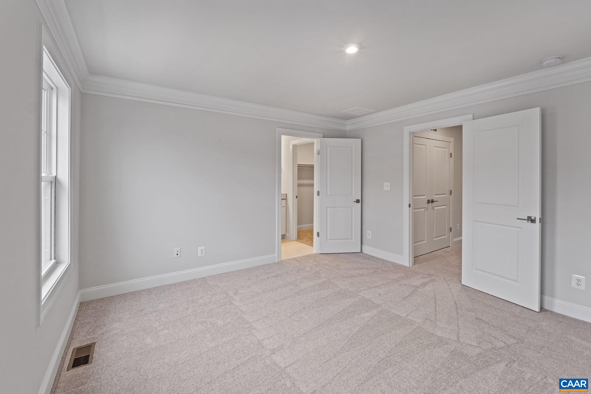 34 Lindley Ln
