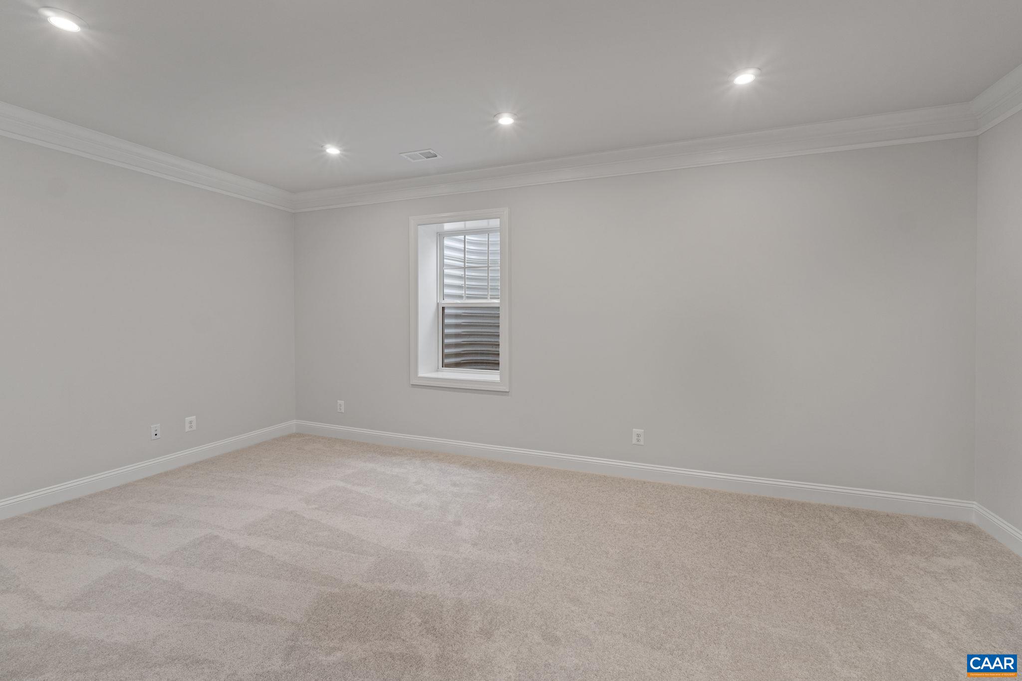 34 Lindley Ln