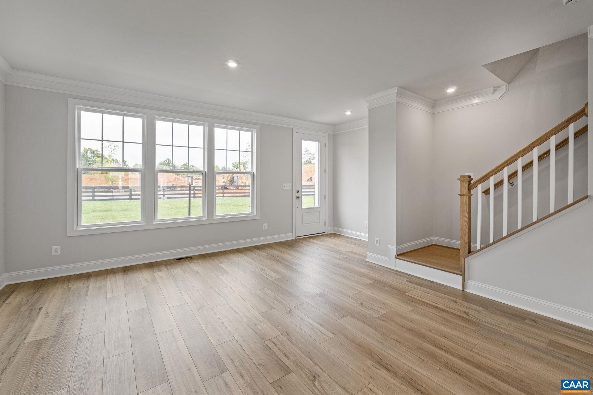 34 Lindley Ln