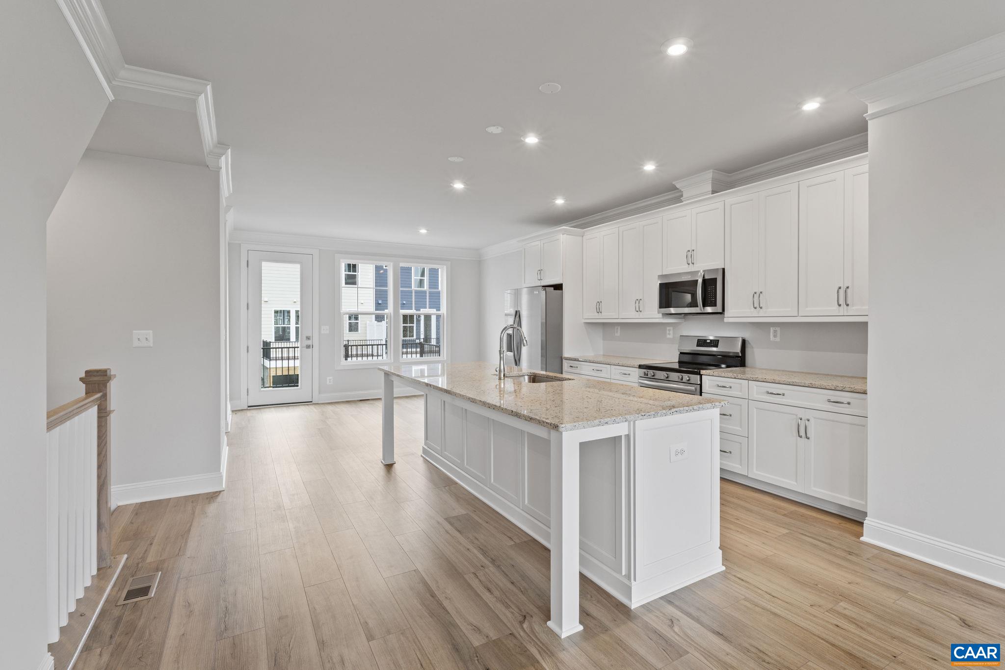 34 Lindley Ln