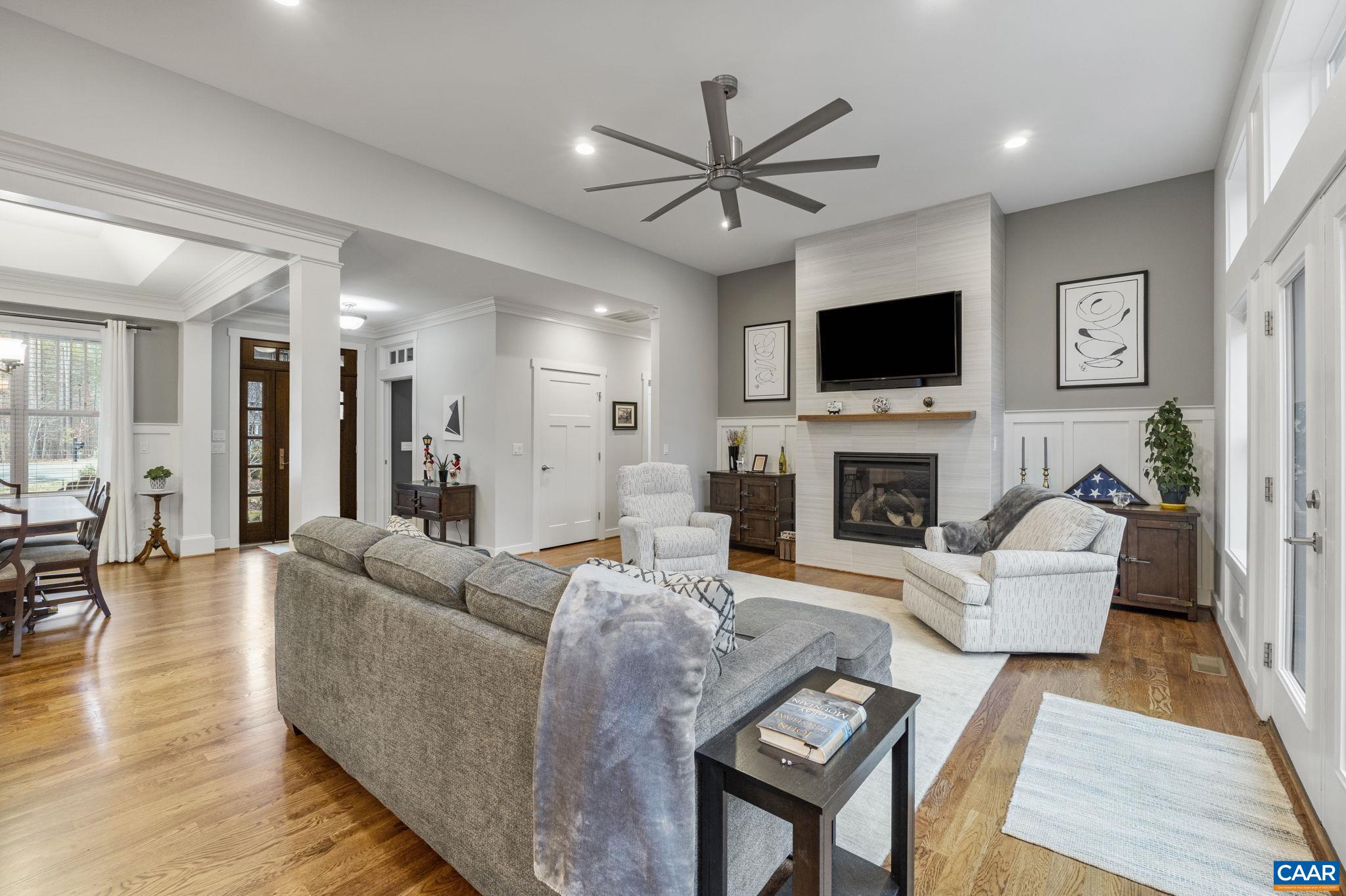 100 Pine Shadow Ct